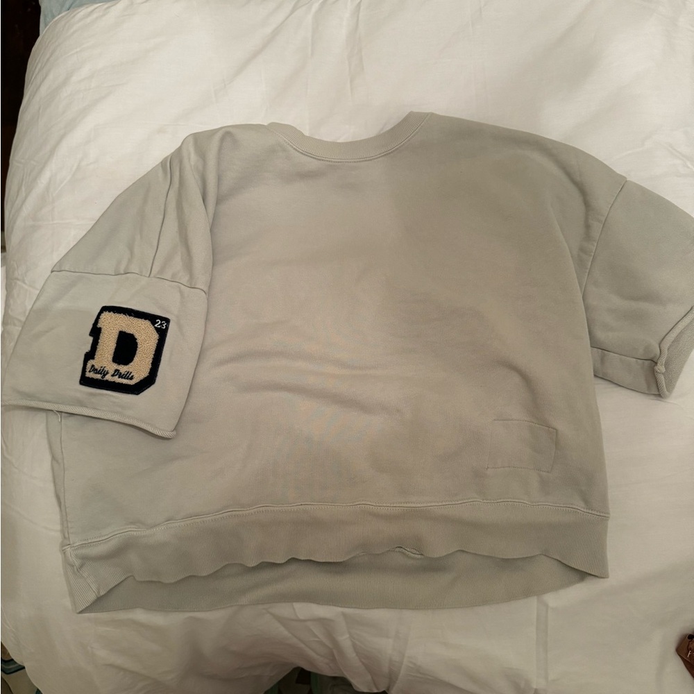 Daily drills varsity collection cropped short sleeve M/L